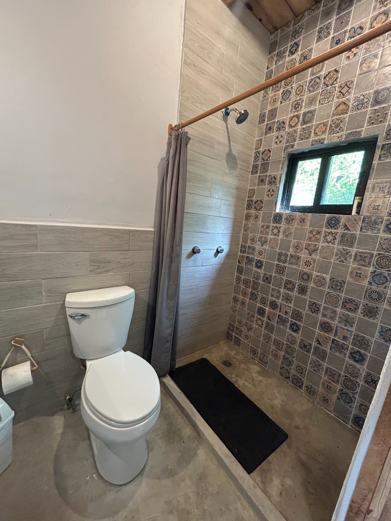 Bano con ducha del Hotel Boutique Selva y Mar
